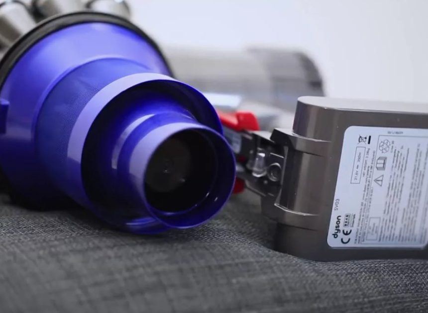 Как заменить аккумулятор в пылесосе Dyson своими руками