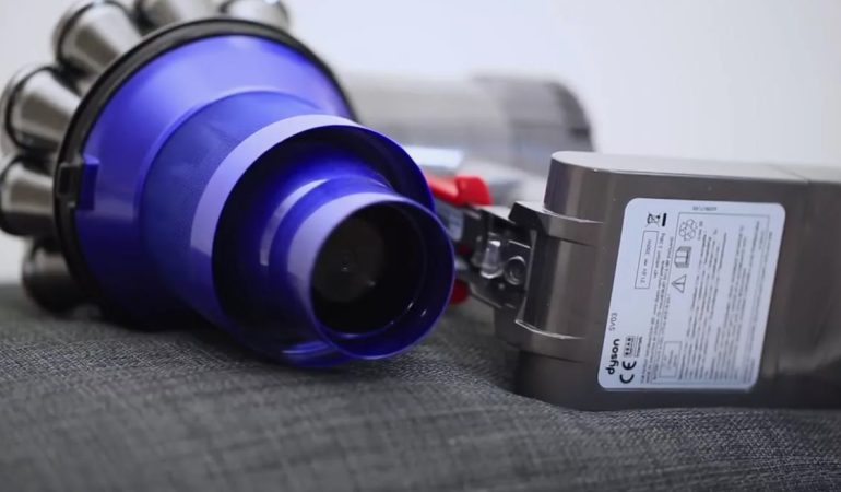 Как заменить аккумулятор в пылесосе Dyson своими руками