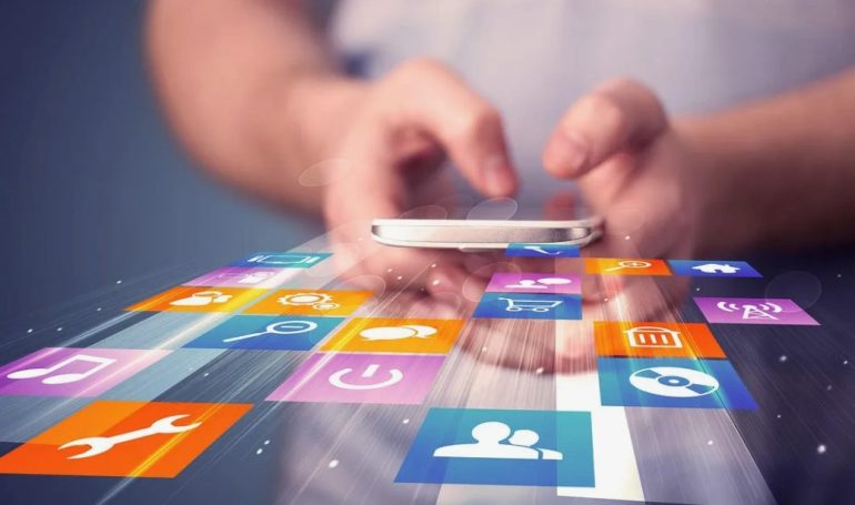 Как организациям упростить работу с клиентами через разработку мобильных приложений