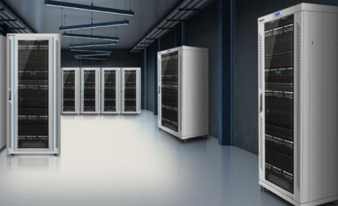 Оптимизация пространства: как разместить оборудование в серверной стойке 19 дюймов